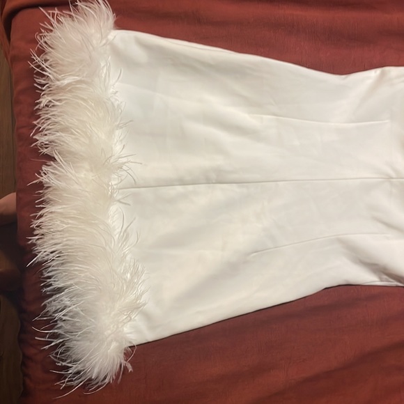 White halter button up dress with feathers - Picture 5 of 7